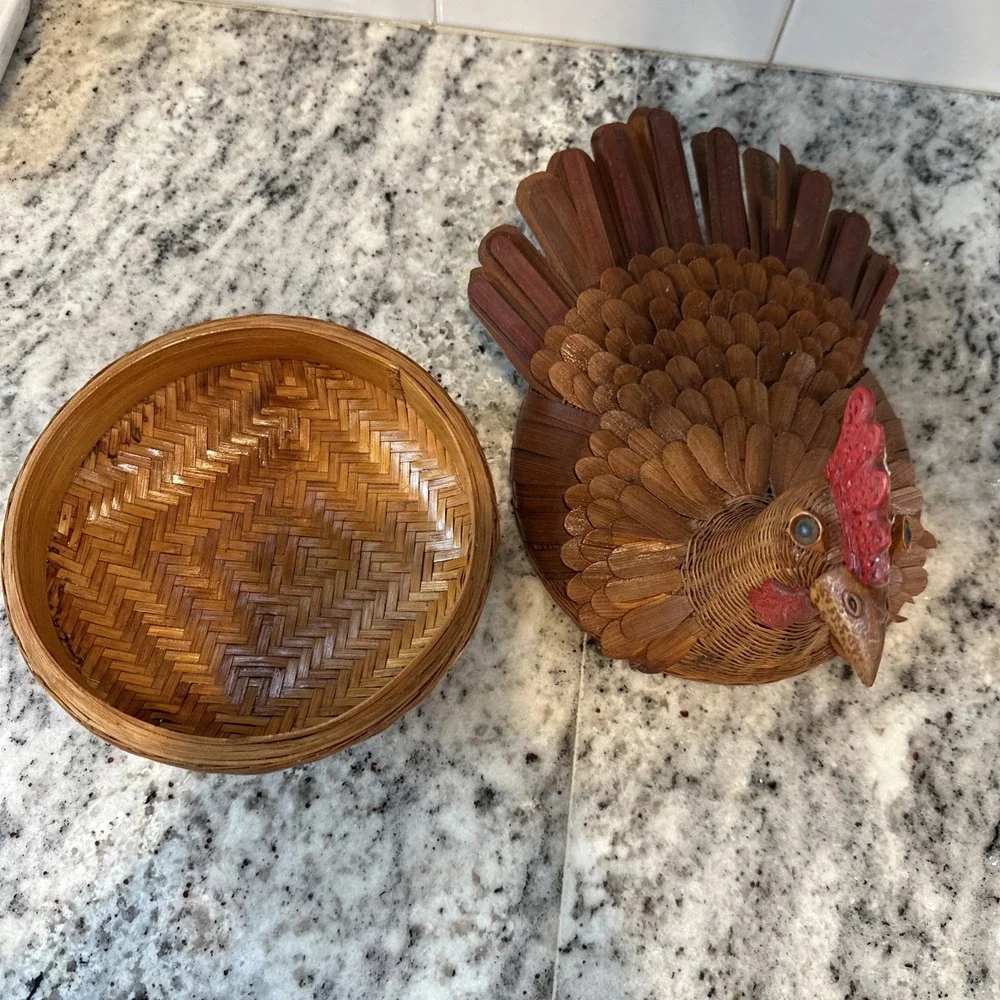 Rooster Wicker Rattan Handmadr Removable Adjustable RARE 70s Vtg